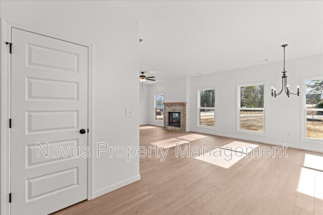 Building Photo - 101 Carroll Cir