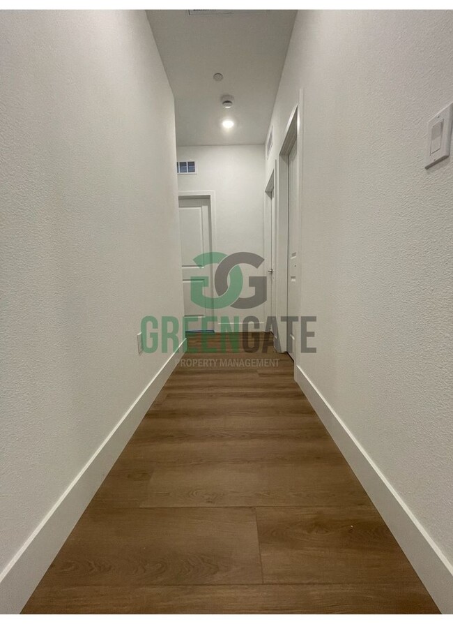 Building Photo - New Build in Tracy Hills!! 4 Bedroom 2.5 Bath AVAILABLE NOW!!