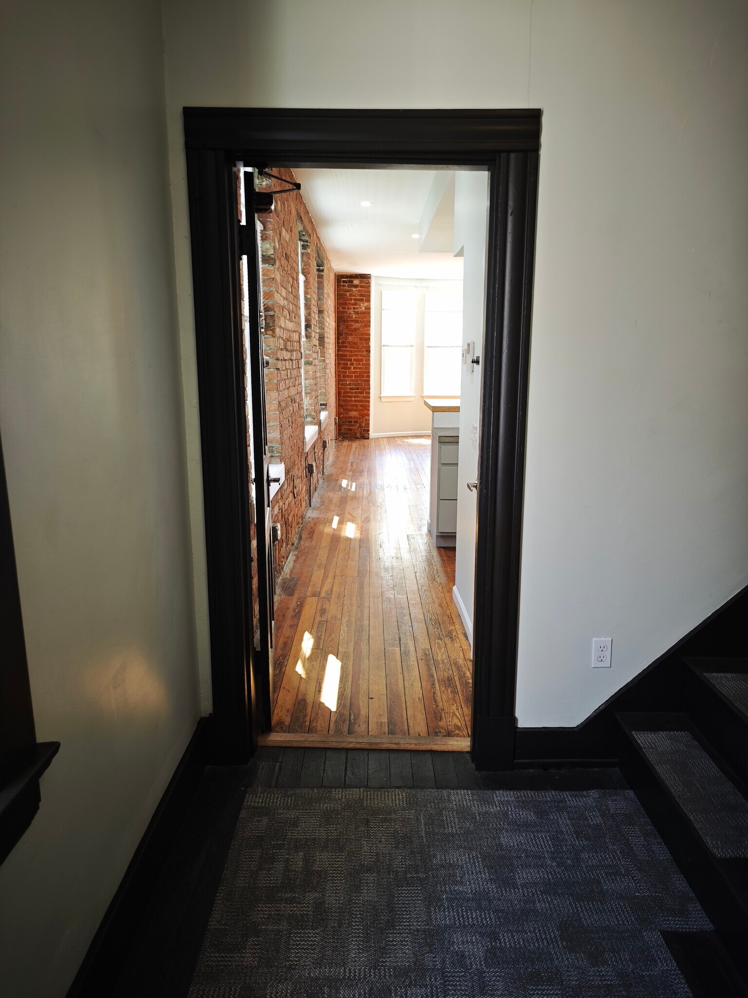 Entry from hall - 836 York St