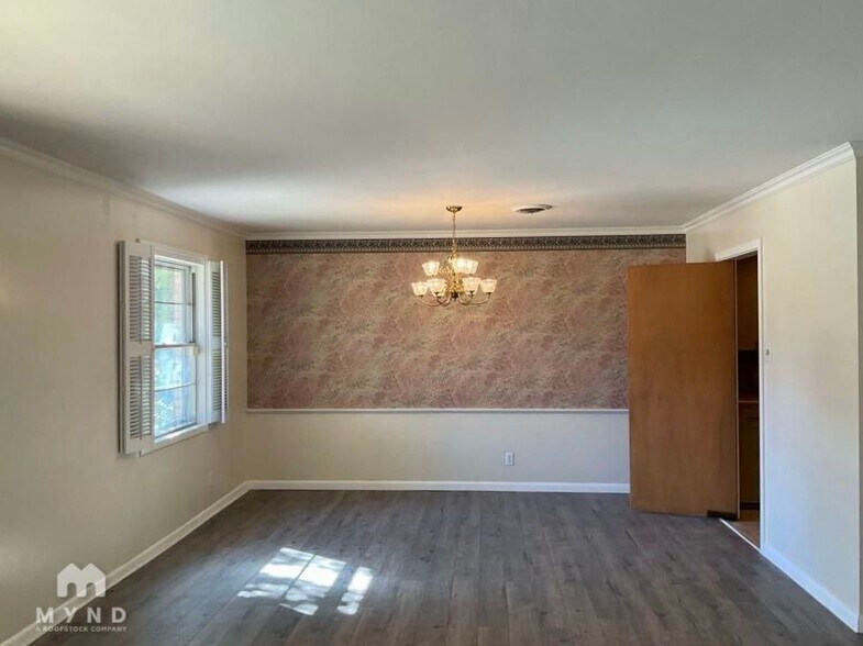 Building Photo - 7527 Quail Run Dr