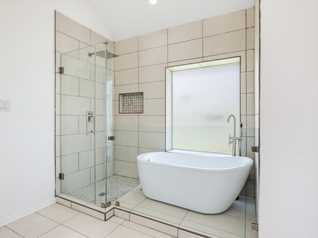 Building Photo - 1114 Jasons Bend Dr