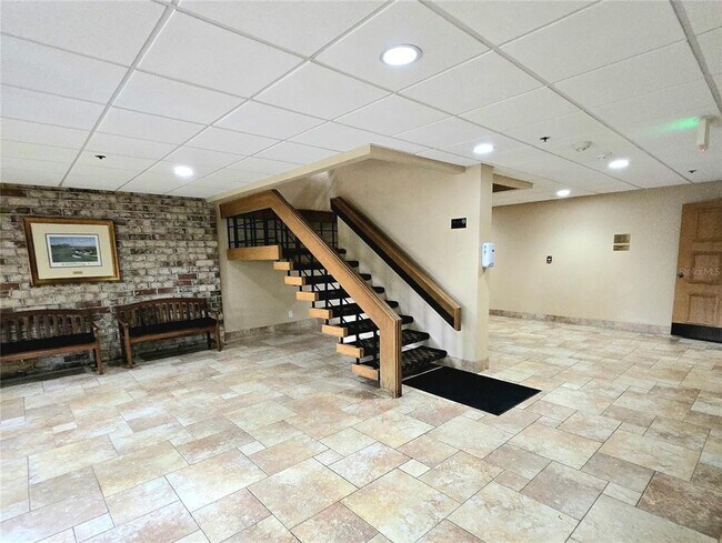 Building Photo - 36750 US-19