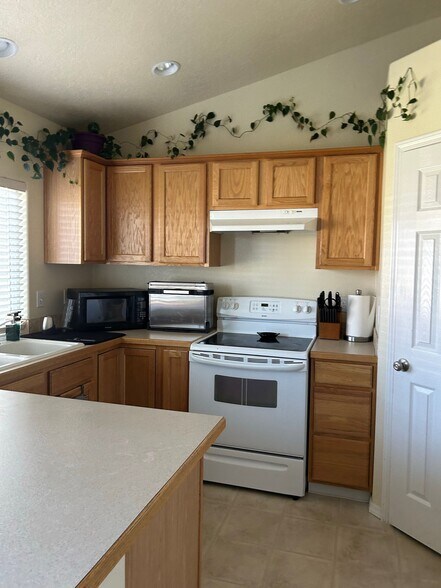 Building Photo - 12086 W Peak View Ct