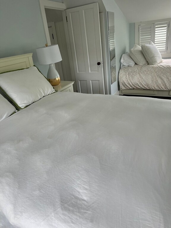 Building Photo - 28 Morey Ln