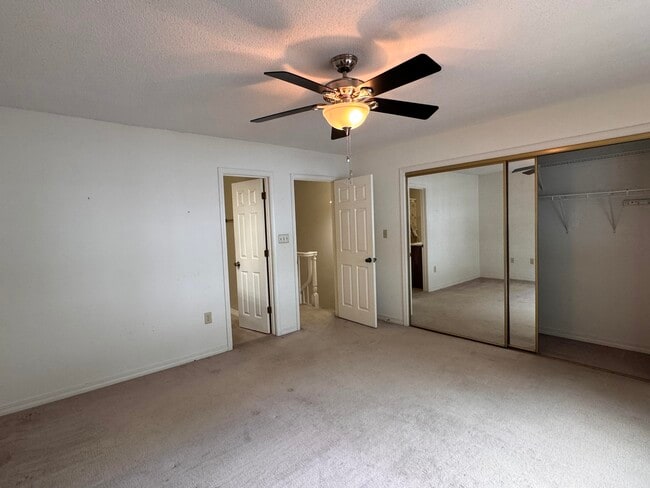 Building Photo - 806 Regatta Dr