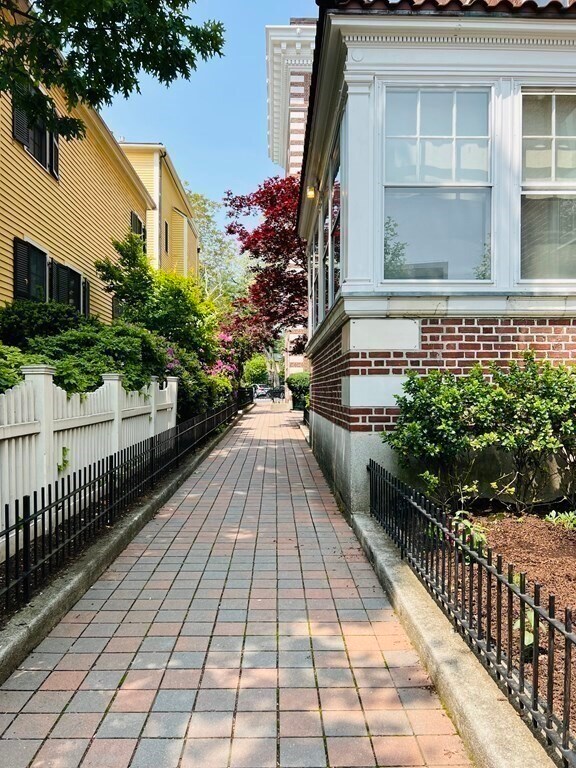 Building Photo - 1572 Massachusetts Ave