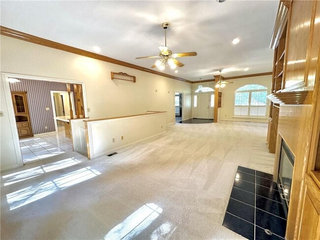 Building Photo - 2319 N Aspen Dr