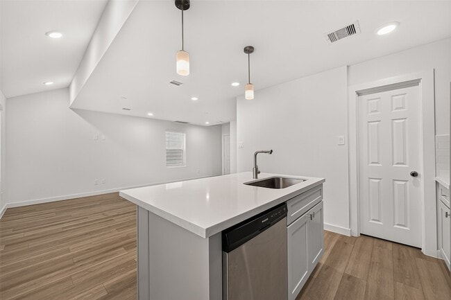 Building Photo - 2714 Discovery Trails Ct
