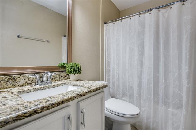 Building Photo - 5000 Evergreen Dr