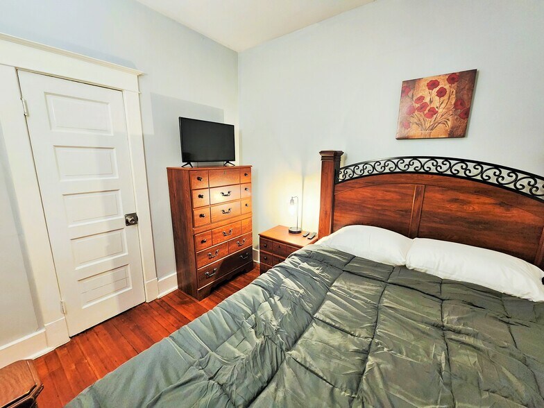 Building Photo - 47 Partridge St