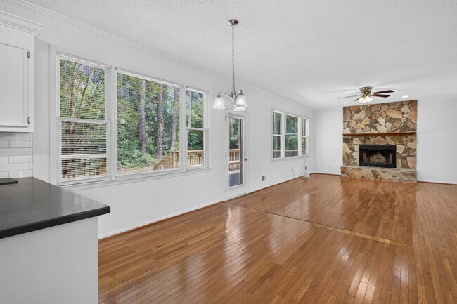 Building Photo - Beautiful home in Spring Valley