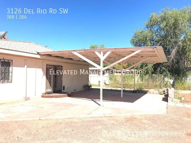 Building Photo - 3 Bedroom in Del Rio Acres/South Valley. L...