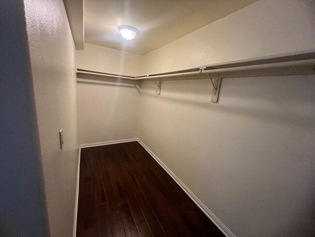 Building Photo - 1154 Bellevue Ave