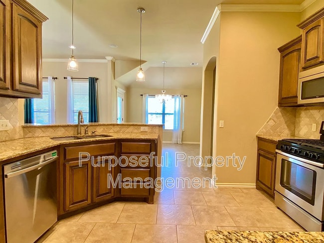 Building Photo - 2409 Austrian Pine Dr