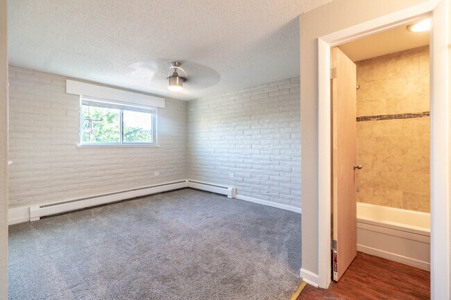 DSC03961-HDR - Creekside