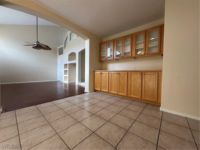 Building Photo - 821 Dancing Vines Ave