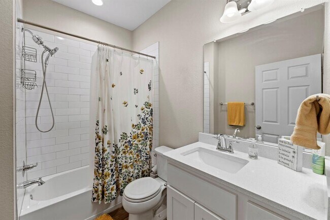 Building Photo - 11910 Clayton Creek Ave