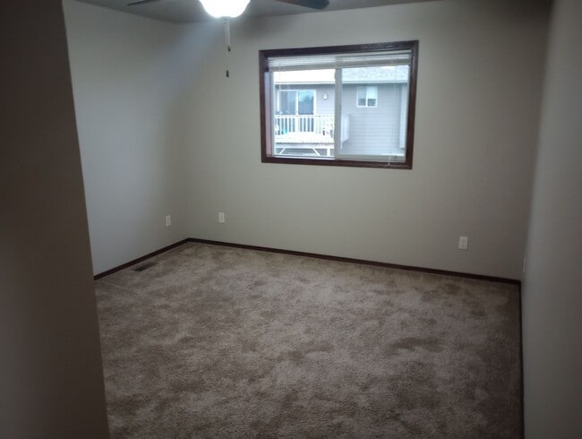 Building Photo - Two bedroom one bathroom w/ single garage