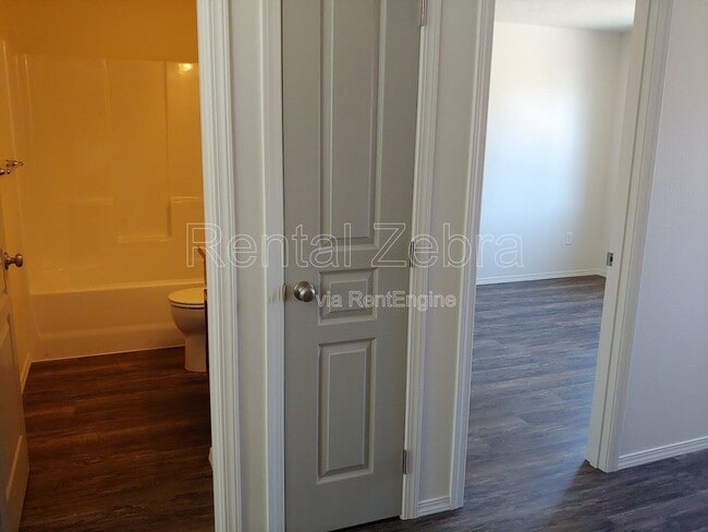 Building Photo - 1424 NW 9th St