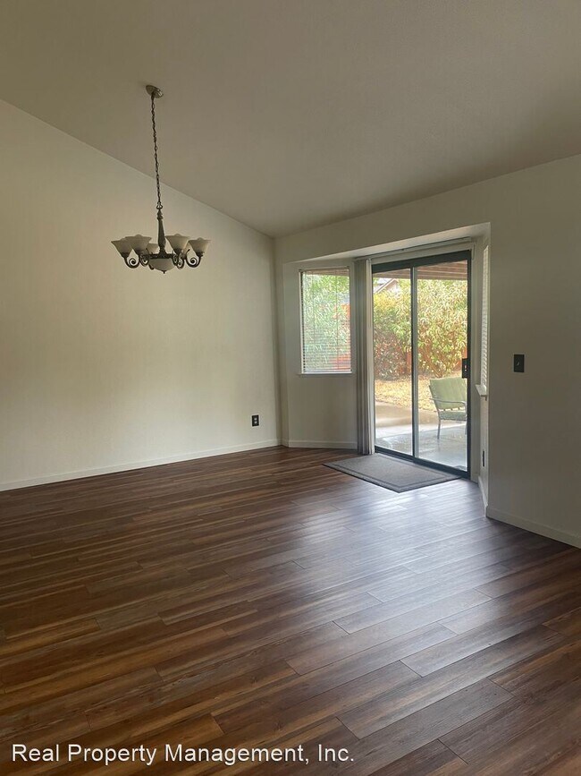 Building Photo - 4 br, 3 bath House - 525 Chancellor Blvd