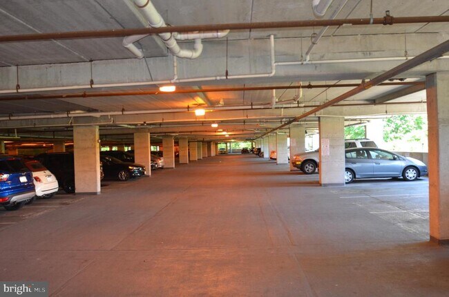 Building Photo - 4551 Strutfield Ln