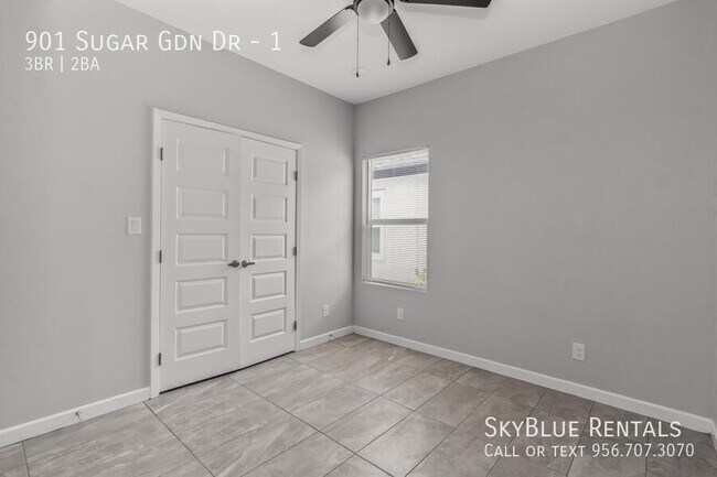 Building Photo - 901 Sugar Gdn Dr