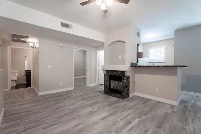 Building Photo - 9050 W Warm Springs Rd