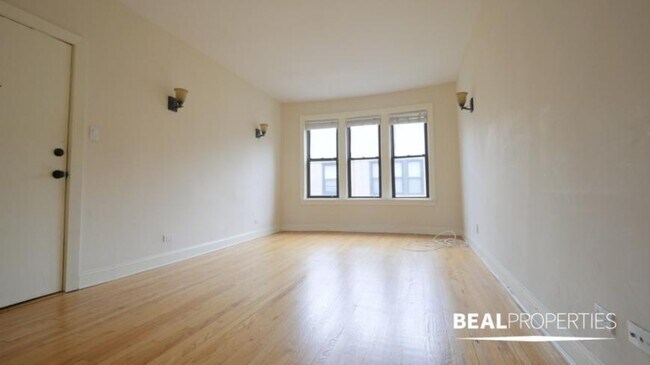 Primary Photo - 1 bedroom in CHICAGO IL 60613
