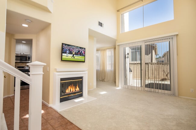 Building Photo - 1 Quebec