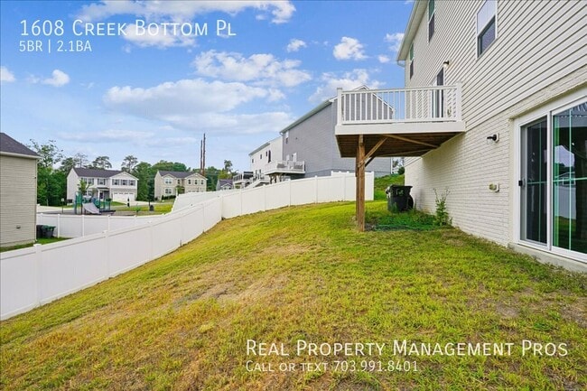 Building Photo - 1608 Creek Bottom Pl