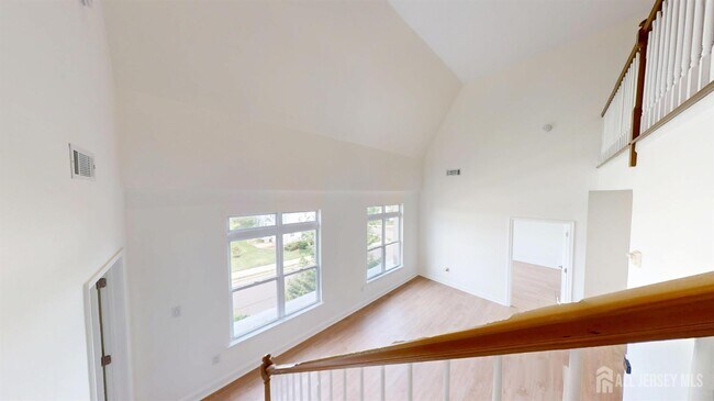 Building Photo - 6404 Fernandez Ct