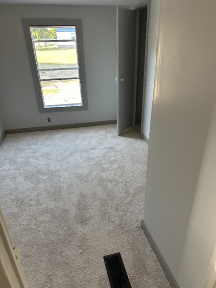 Building Photo - 2114 Rutledge Rd