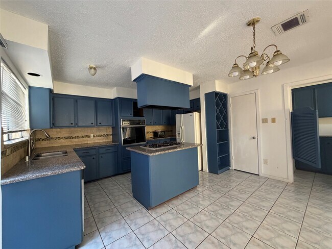 Building Photo - 4307 Bugle Rd