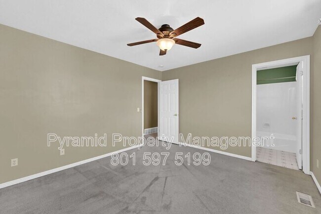 Building Photo - 2928 2075 S