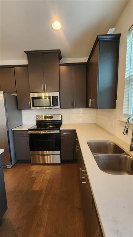 Building Photo - 300 Auburn Valley Wy