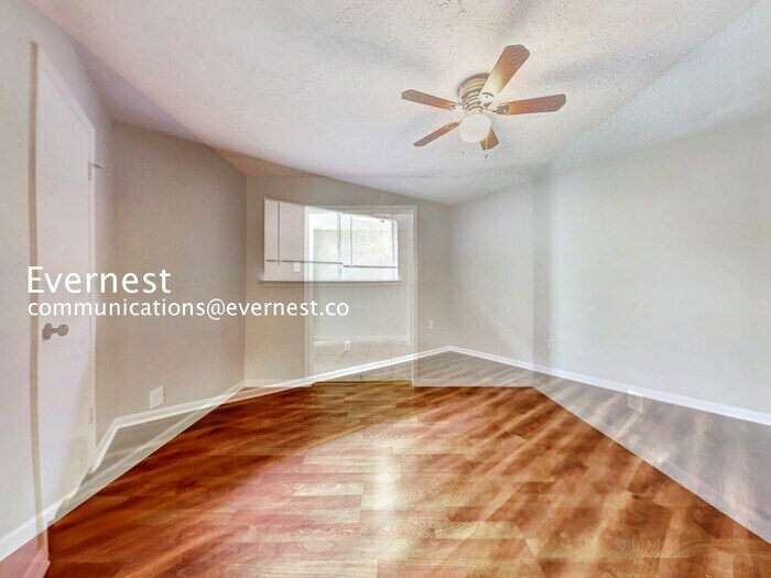 Building Photo - 10223 Sageaspen Ln