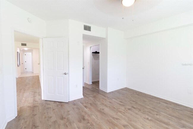 Building Photo - 9510 Newdale Way