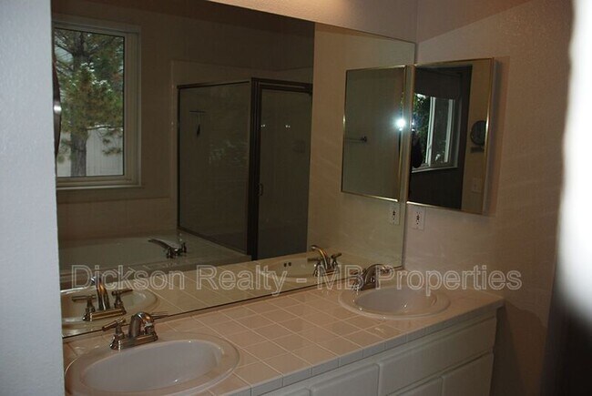 Building Photo - 4550 Lynnfield Ct
