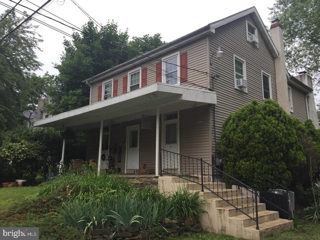 Building Photo - 1033 Old Bethlehem Rd