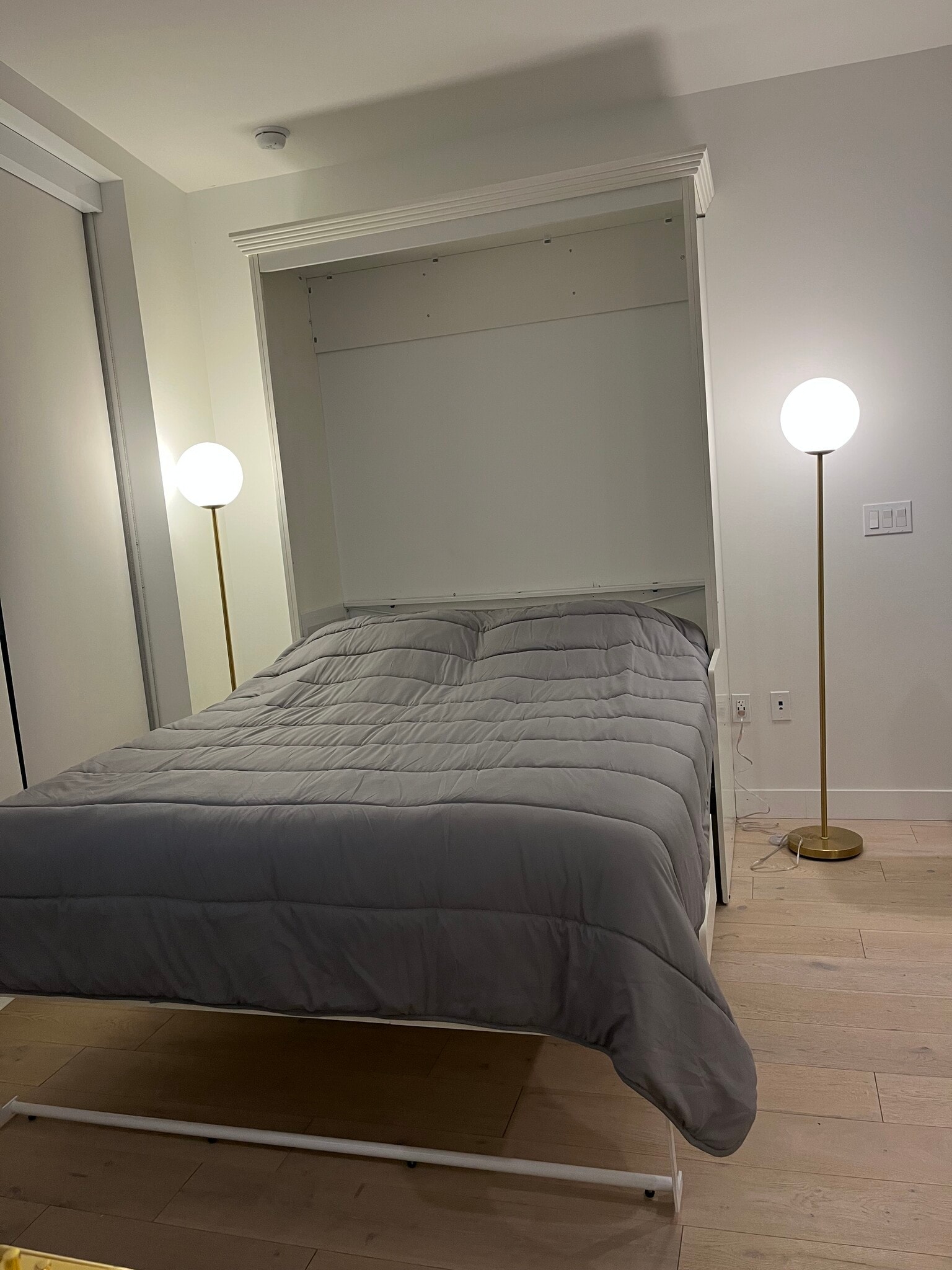 Building Photo - 188 W Saint James St