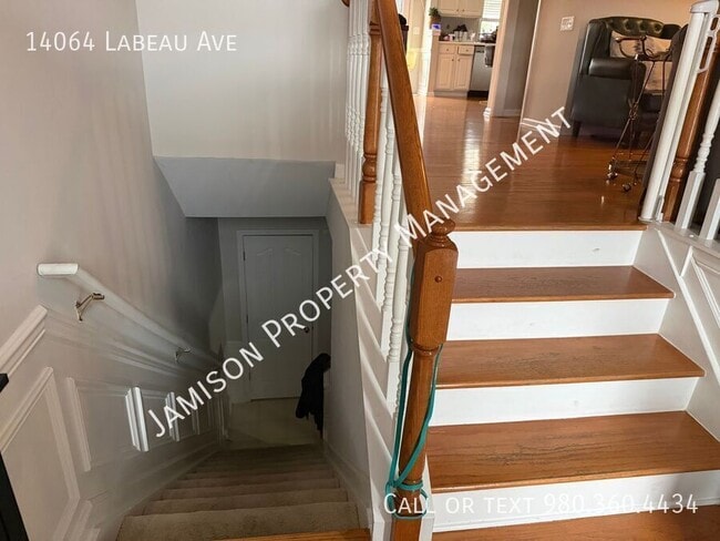 Building Photo - 14064 Labeau Ave