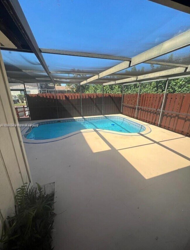 Building Photo - 4300 Landar Dr