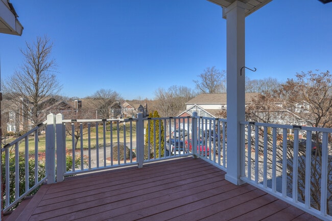 Building Photo - 922 Bracken Trail