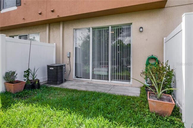 Building Photo - 5014 White Sanderling Ct