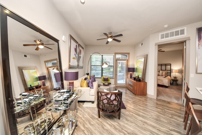 Building Photo - 5454 Washington Ave