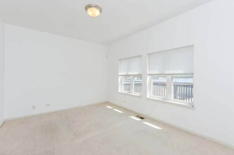 Building Photo - 5343 W Galewood Ave