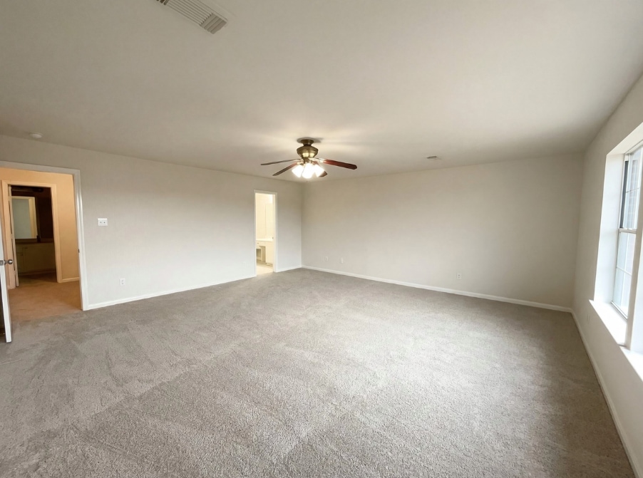 Building Photo - 1910 Tommy Ln