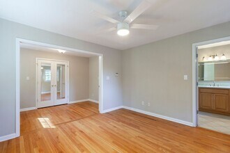 Building Photo - Very Spacious 4bd/3.5ba Brookhaven Home w/ 2 Car Garage and Fenced-In Backyard!!
