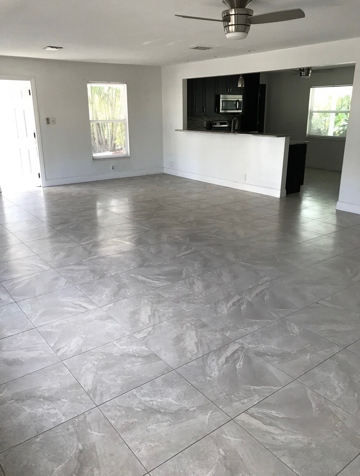 Building Photo - 1320 Milano Dr