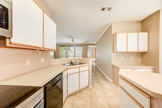 Building Photo - 4814 Cotter Ln